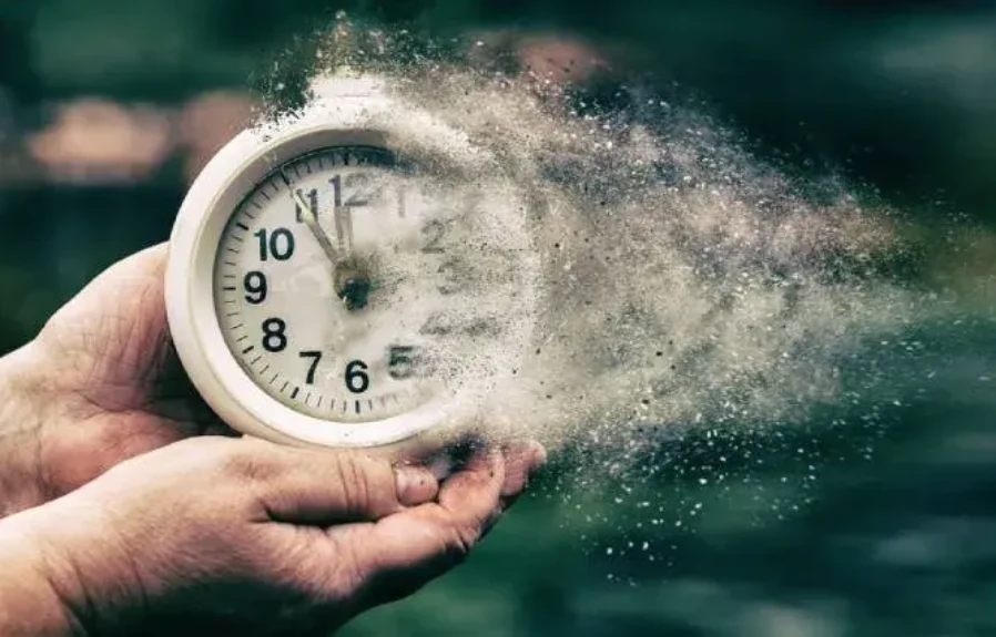 Time Anxiety Explained: The Hidden Stress That Steals Your Time and Peace