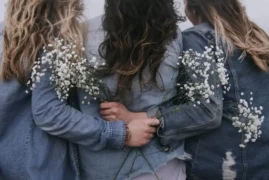 The Heartbreaking Truth About Why I Feel So Lonely Even When My Family Is Around
